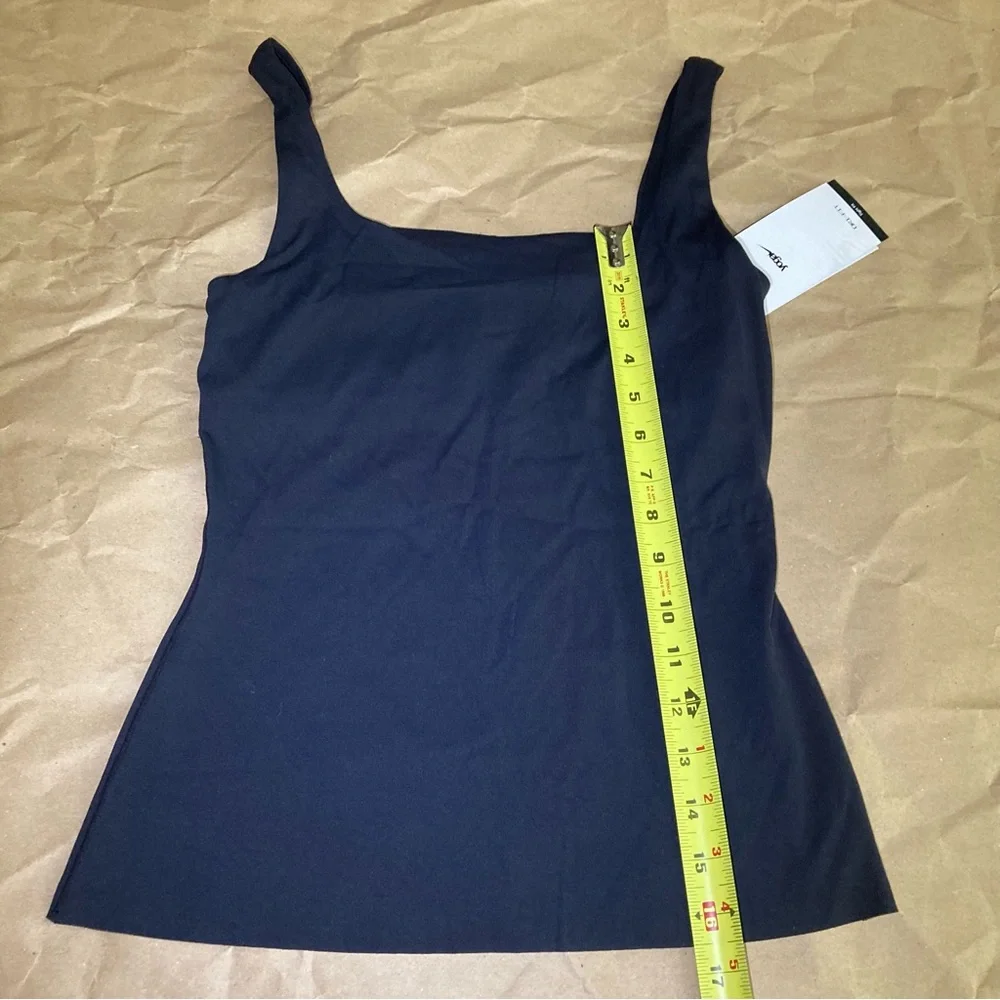 Nike top